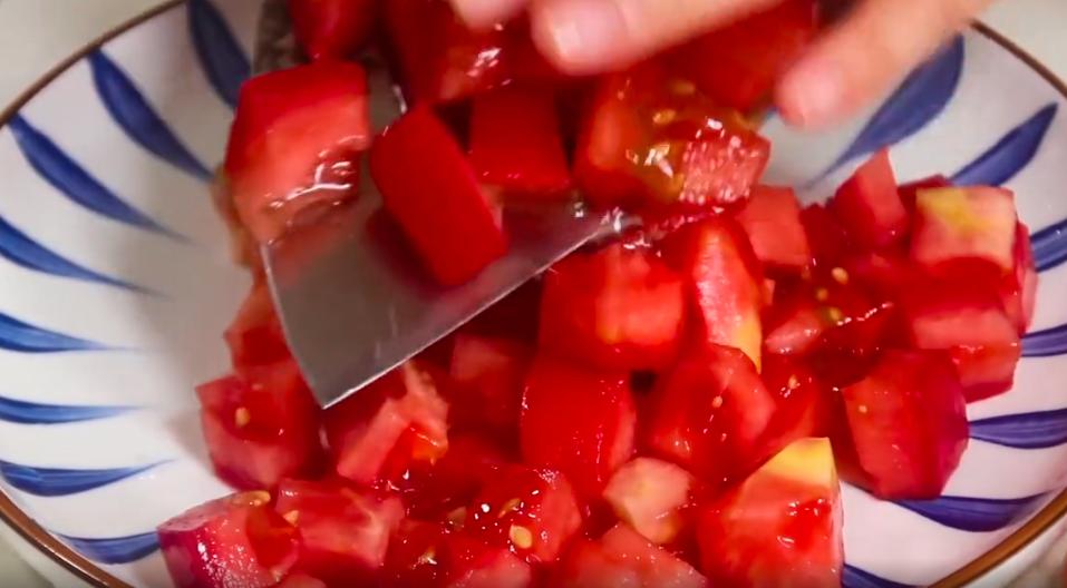 中年女性要少吃糖,要想不显老多吃花青素食物