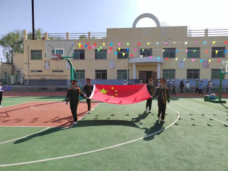 健康小学春季运动会,小学生小型春季运动会信息报道