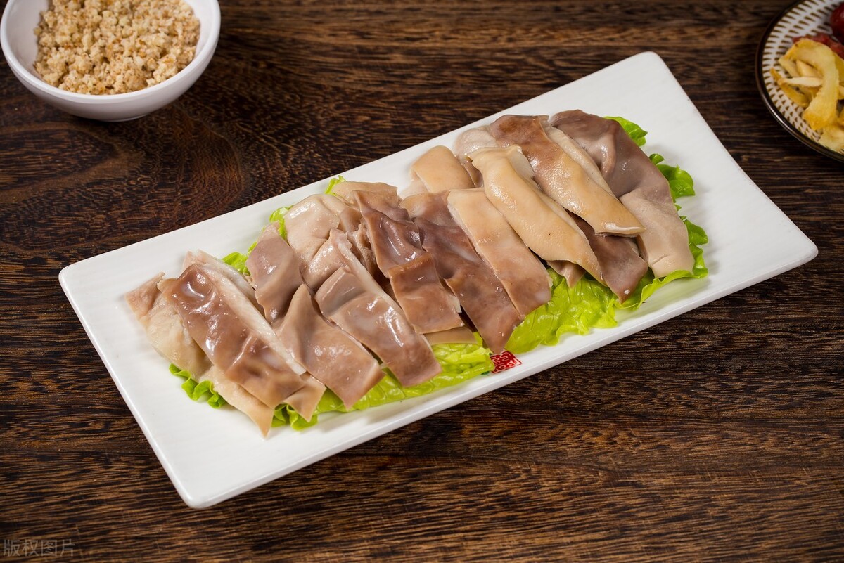 青椒焖猪肚的做法大全家常菜,青椒焖猪肚湘菜做法大全家常