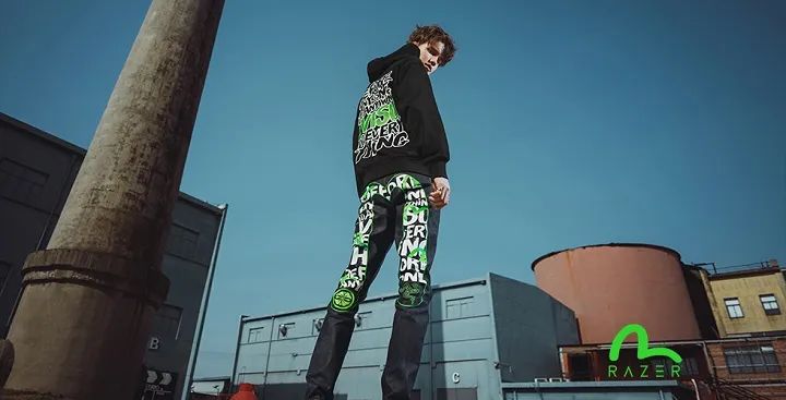 一条灯厂牛仔裤3499！雷蛇×EVISU打造电竞玩家必冲潮品