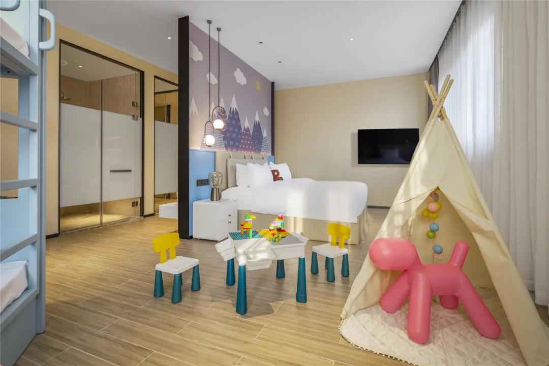 小精灵同款树屋绝了!遛娃的秘密基地,诗境家园里的度假圣地