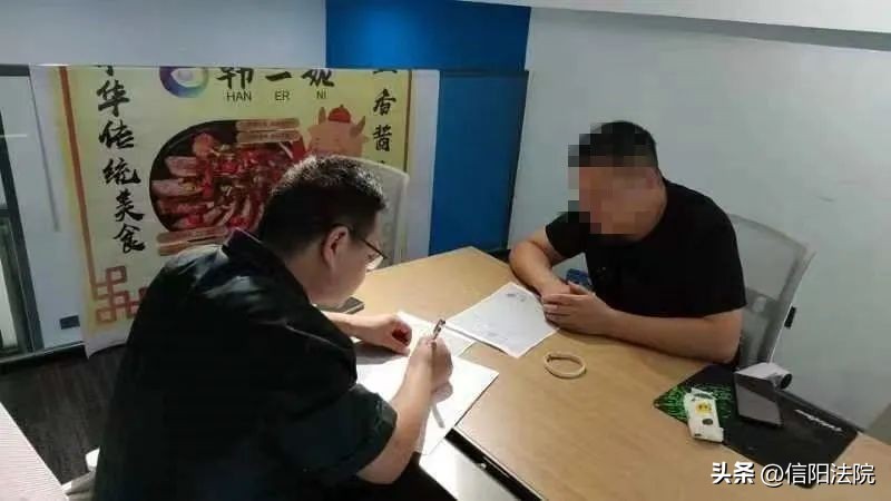 “喂？你的车堵路了”~车没堵，人被堵了