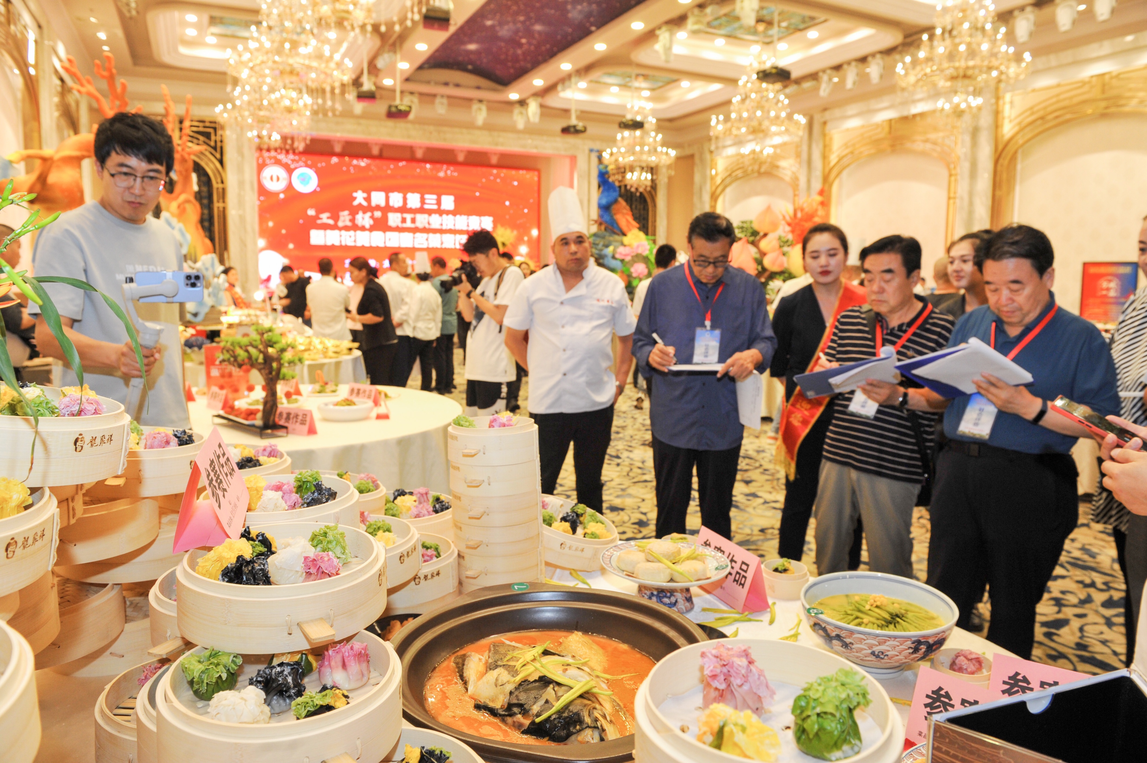 盛宴九宫格,盛宴1580元一桌菜谱