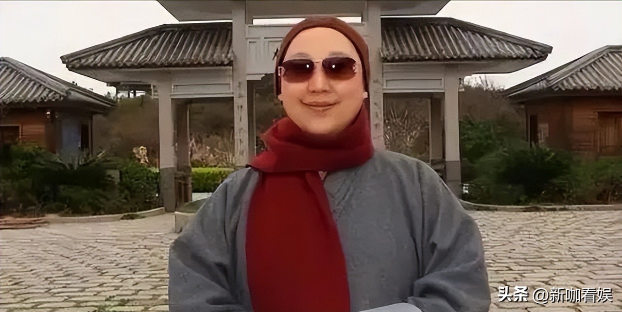 歌手李娜出家后还俗了吗,歌手李娜当年为什么出家