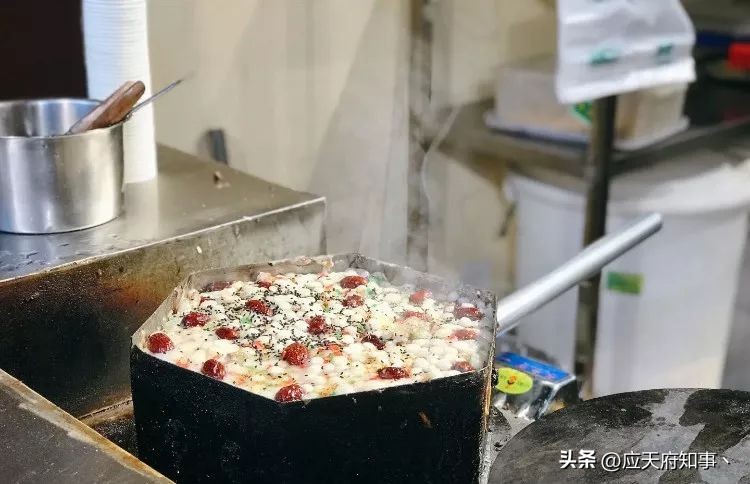 南京梅花糕白色用什么做的,关于南京梅花糕的介绍