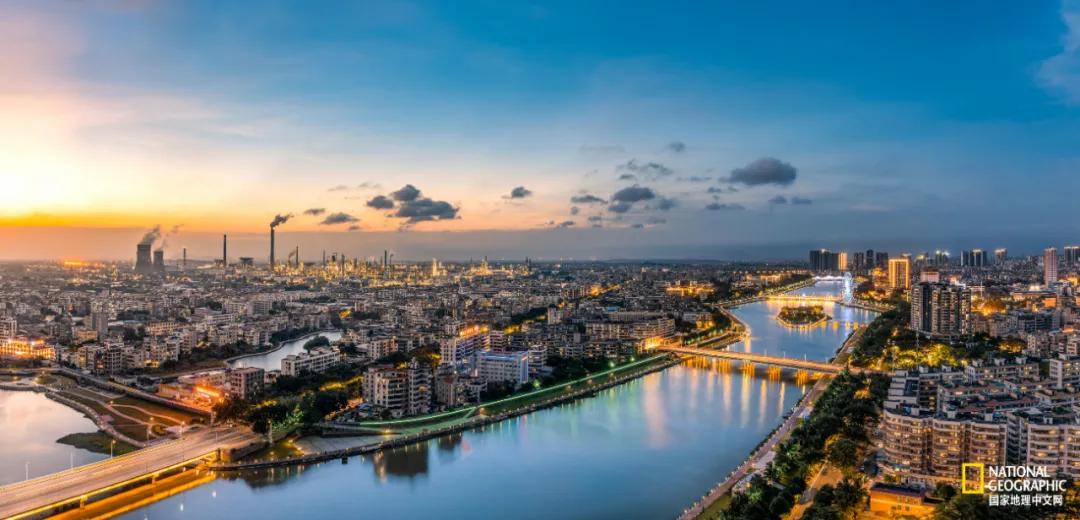 国家地理中文网英文,国家地理中文网在哪里