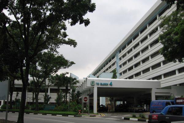 在新加坡辱骂护士什么后果,国内骂护士犯法吗