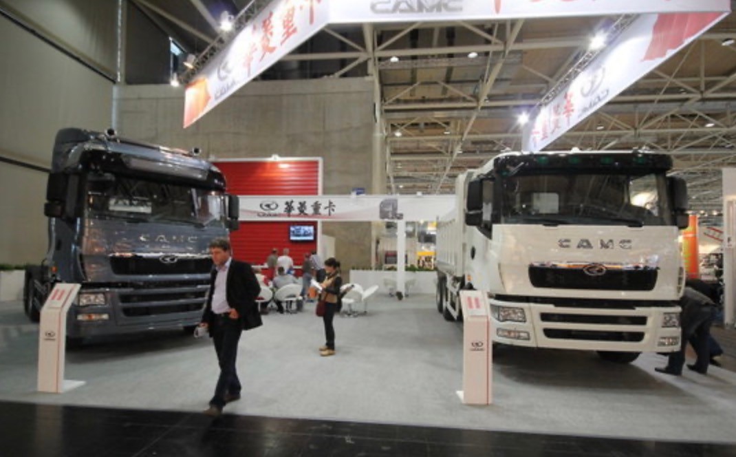 小镇故事脑瘫,小镇故事简介