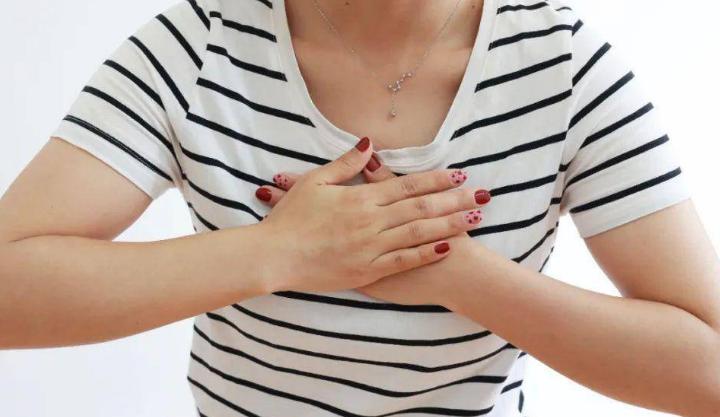 公布女性“糟蹋”乳房的行为，烟酒未上榜，劝告：能不做就不做