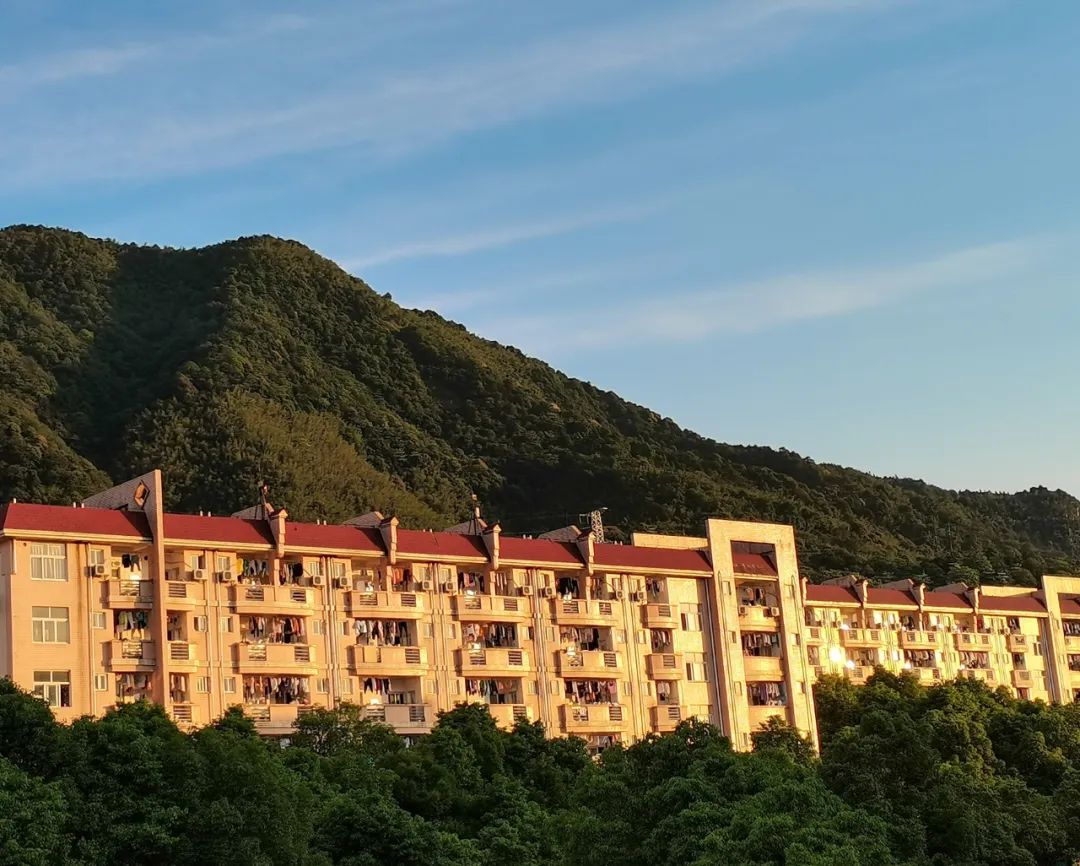 湘南学院和郴州学院哪个好,湘南学院是哪里