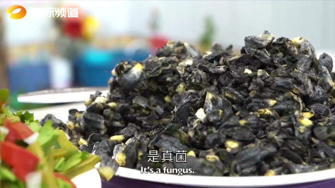 世界潮我看丨中外“导游”带你逛展览、品美食……云游世界