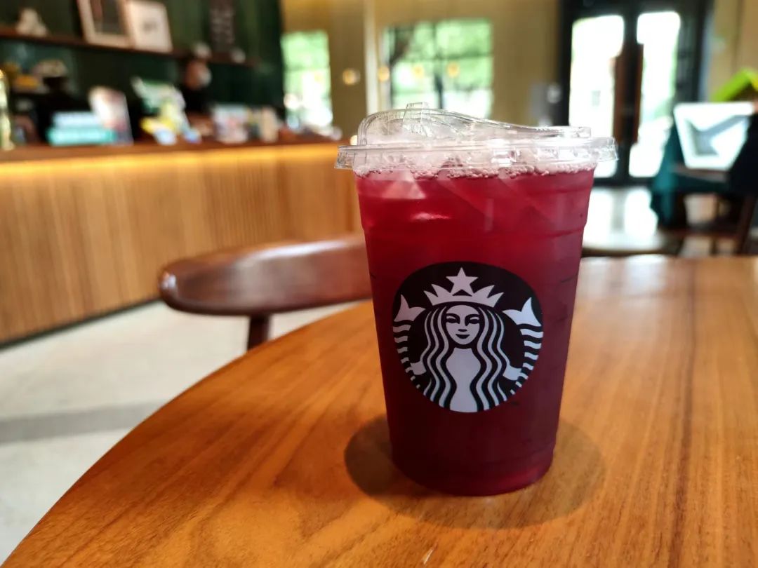 秋天第一个爆款来了：瓶装“香水茶”，一上市就卖断货