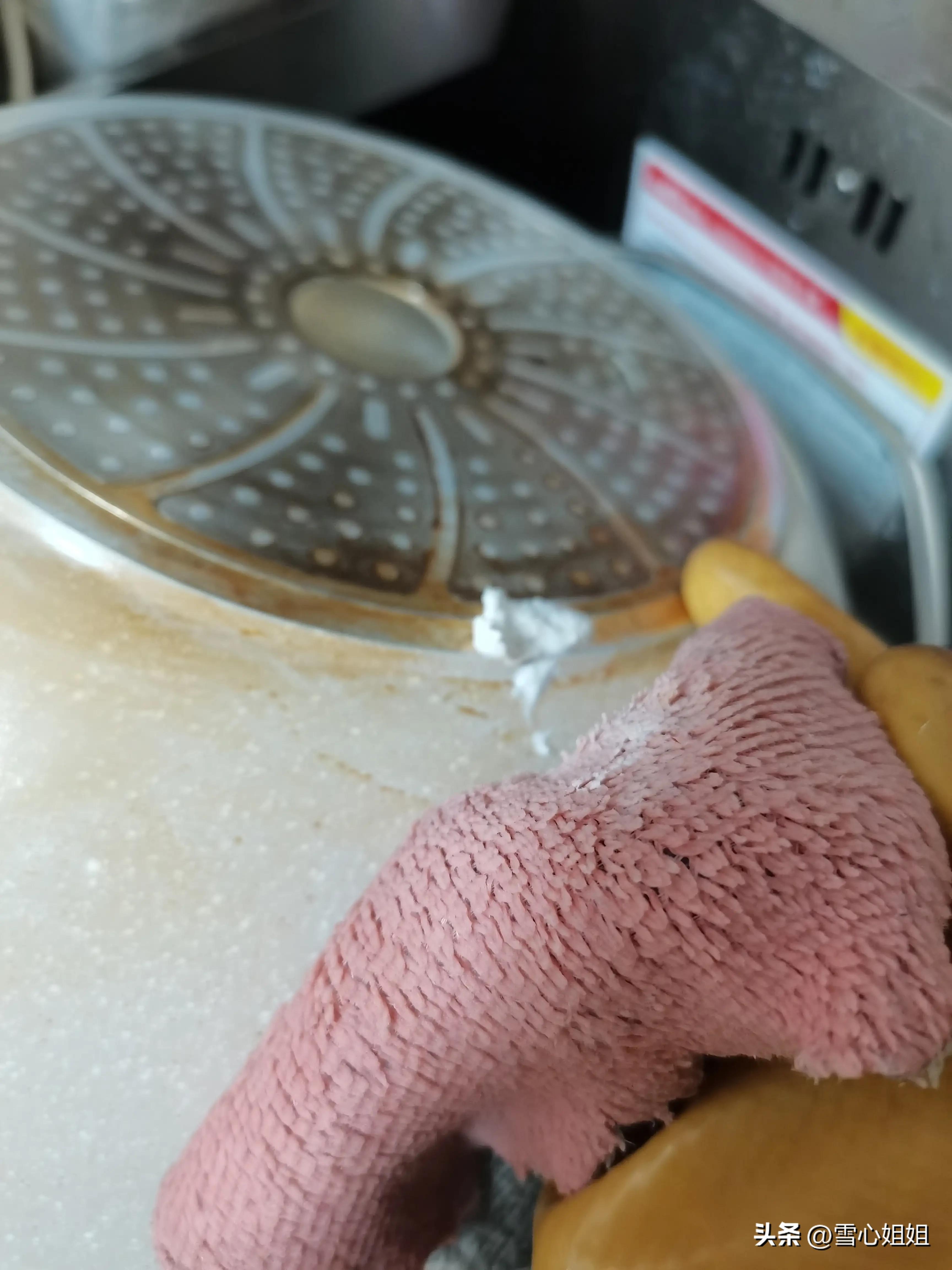 怎样去除麦饭石锅烧黄的印记,麦饭石锅内烧焦除垢剂