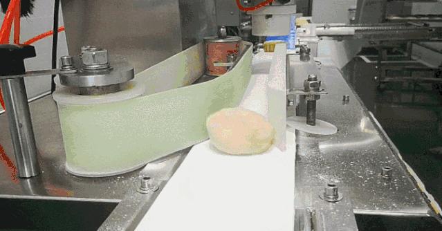 全自动月饼工厂流水线生产,一体化月饼生产线操作