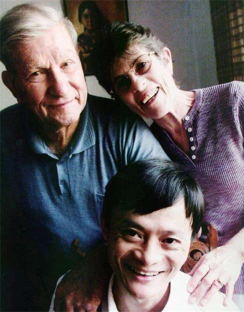 马云资助了小马云多少钱,马云的事迹真实故事