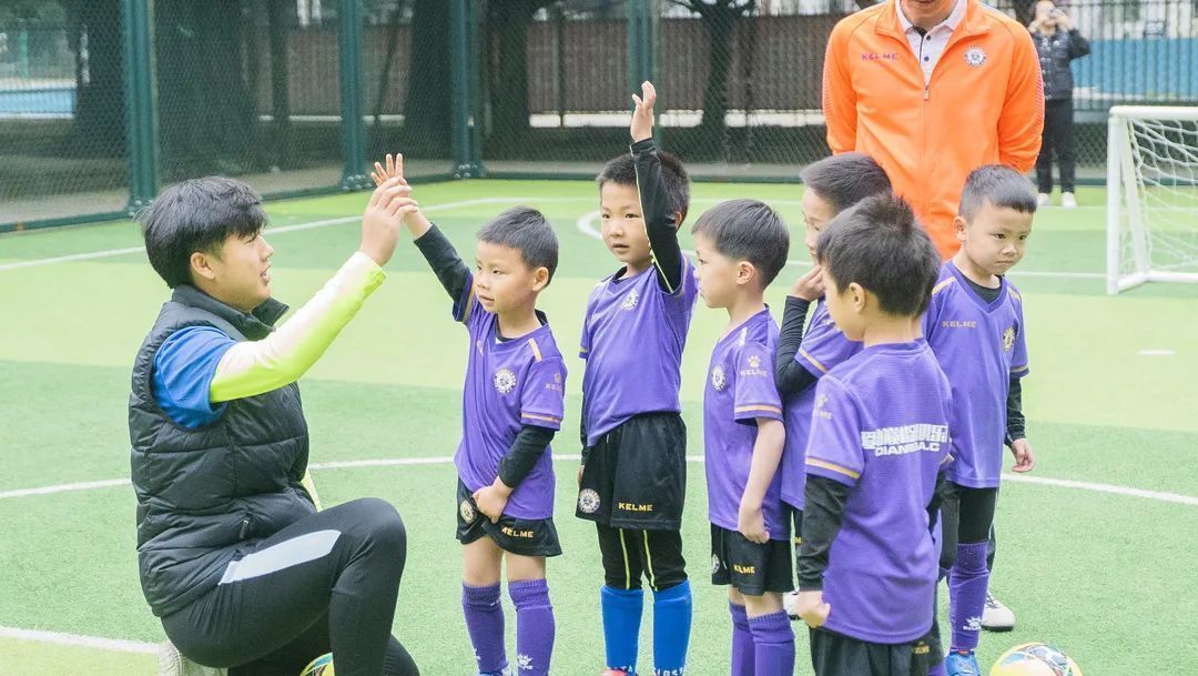 足球健康领域活动,足球运动可以锻炼身体哪些方面