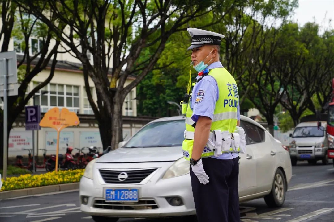 腾冲交警“五项措施”圆满完成“5·19中国旅游日”交通安保工作