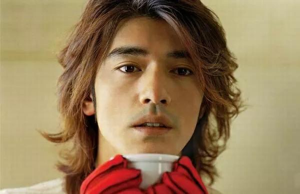 留长发最帅的男星,最帅的五位长发男星