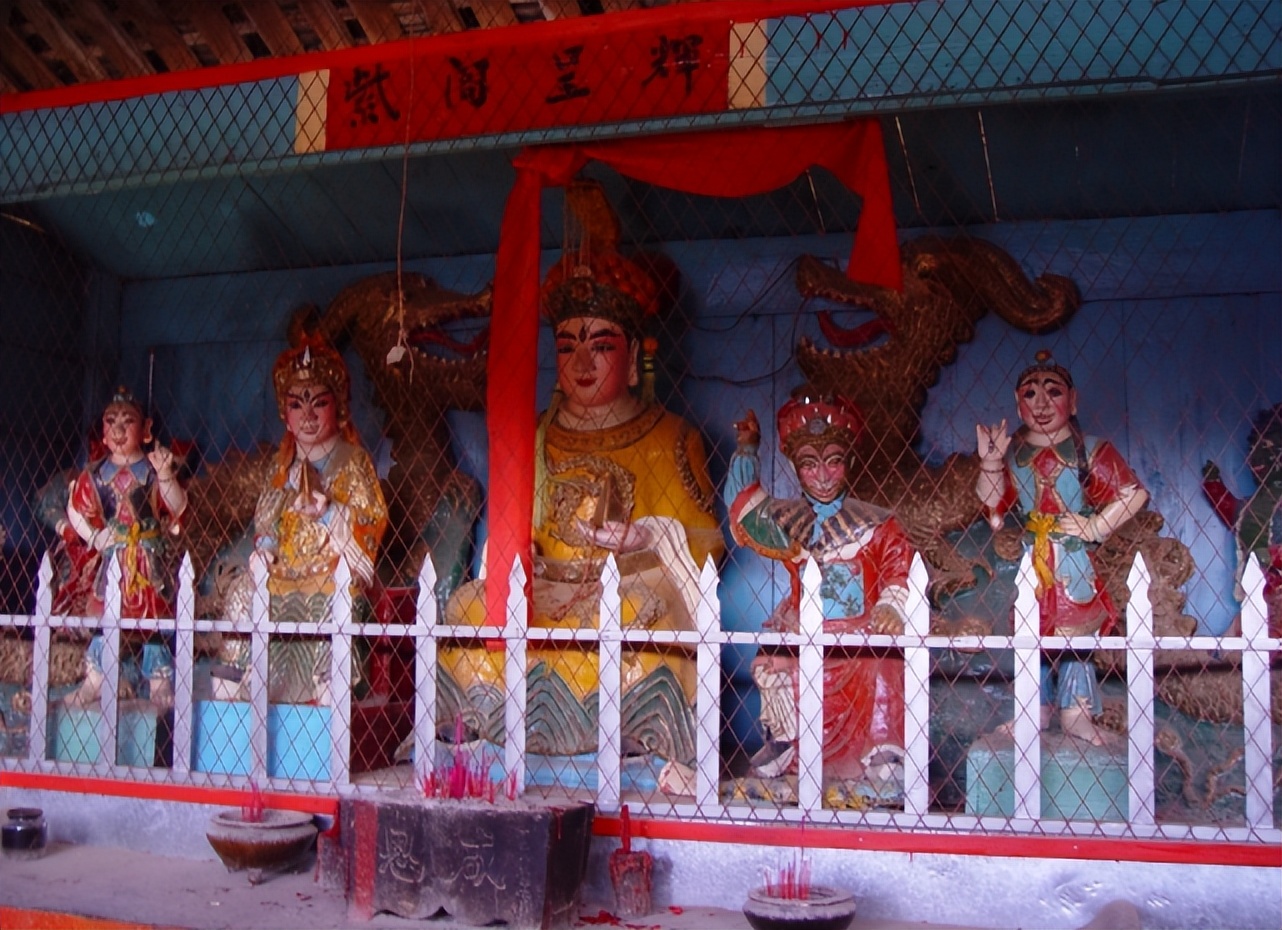 中国最长木拱廊桥万安桥,我国现存最长木拱廊桥万安桥