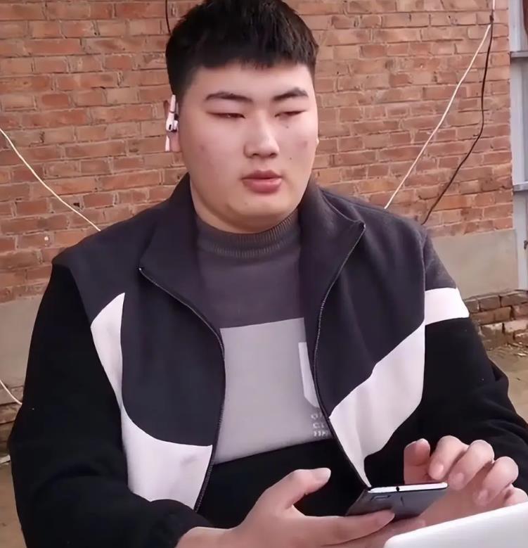 陈萌给公公婆婆送新衣，惹大衣嫂笑得合不拢嘴，网友：比前任用心