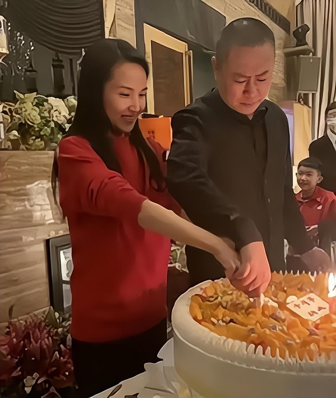 主持人管彤成名史,央视女主持人管彤年龄