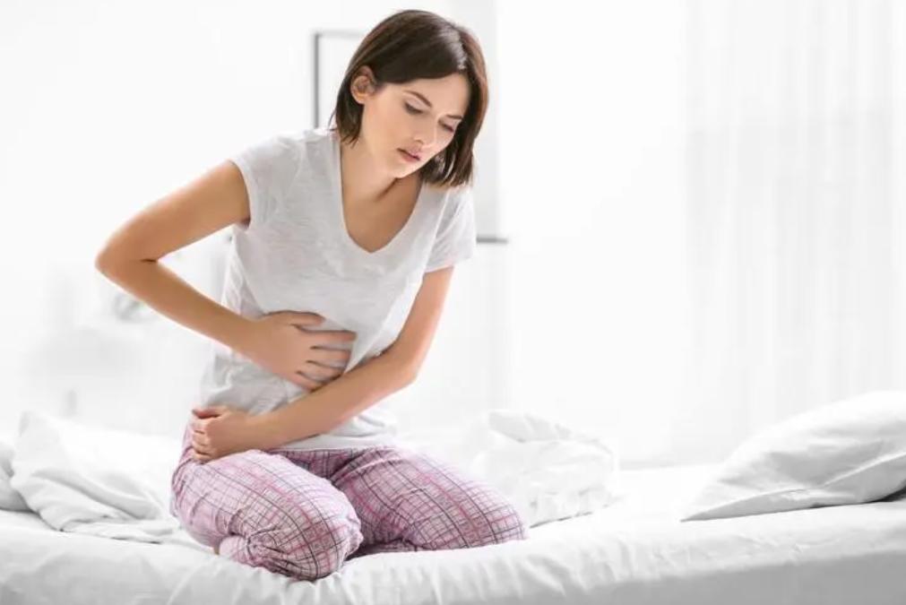 女性洗澡时喜欢“站着尿尿”？4个生理常识，或许对你有益