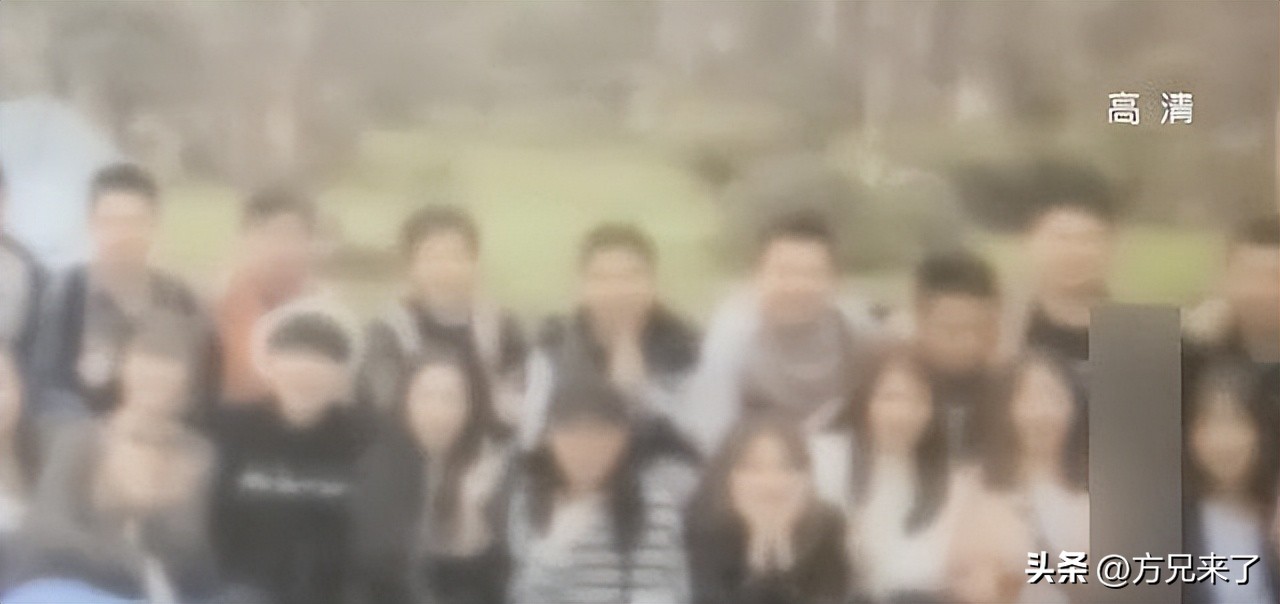 男子发现彩票网站“漏洞”,一年狂赚80亿,两套别墅囤满现金