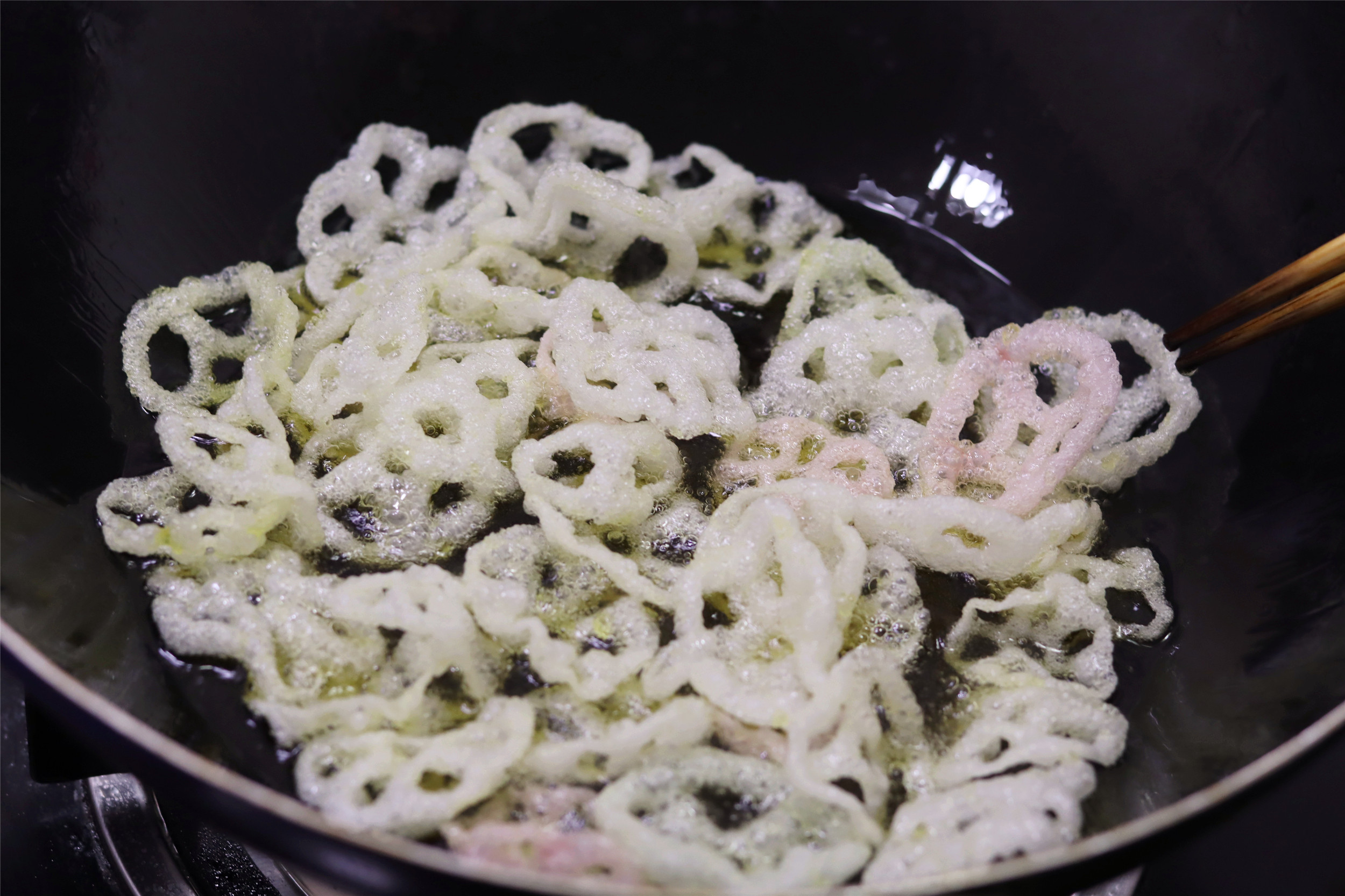 过年这几天，孩子点名要吃的“炸货”，比鸡米花香，贵点也值了