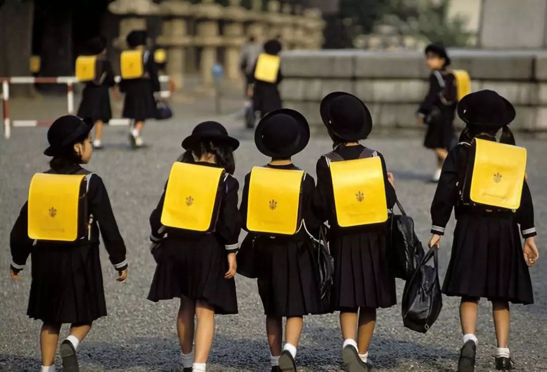 在中国的日本人学校国家管了吗 (日本在中国办了多少日本人学校)