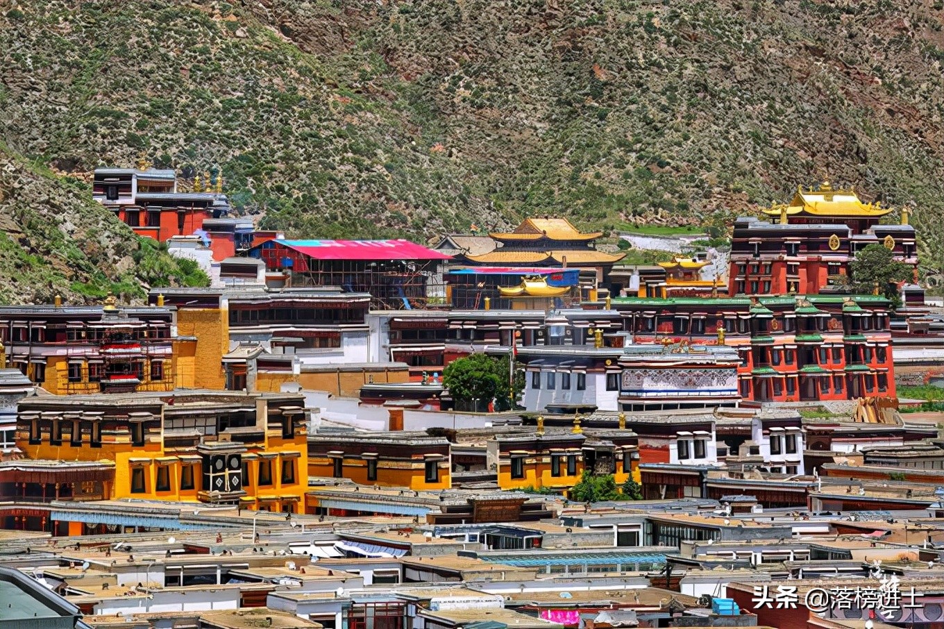 甘南哪个时间更值得去看看,在甘南的神仙美景里露营一晚