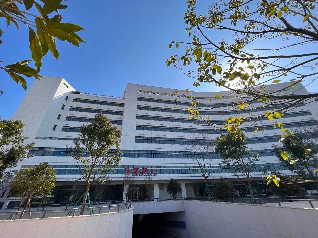最近两年新建的三甲医院,4000张床位的三甲医院