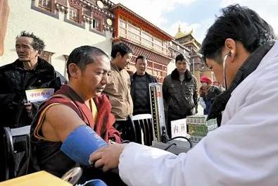 当代有哪些苦行僧人,僧人出家之前经历的磨难坎坷