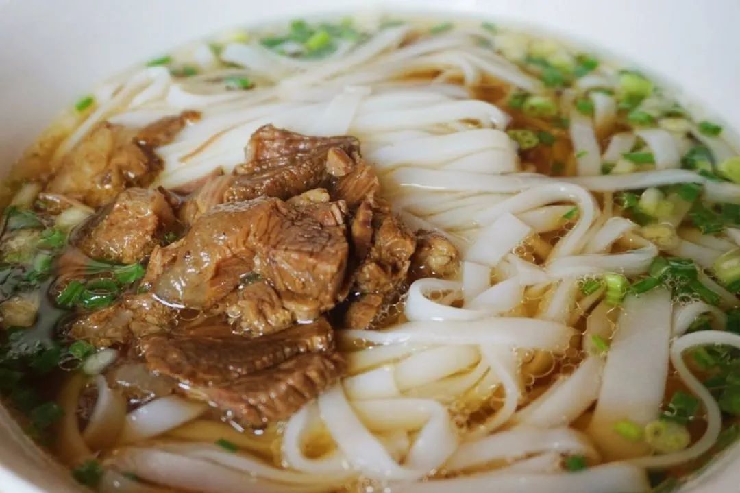 除了淄博还有哪里的烧烤值得打卡,最近火的除了淄博的烧烤还有什么