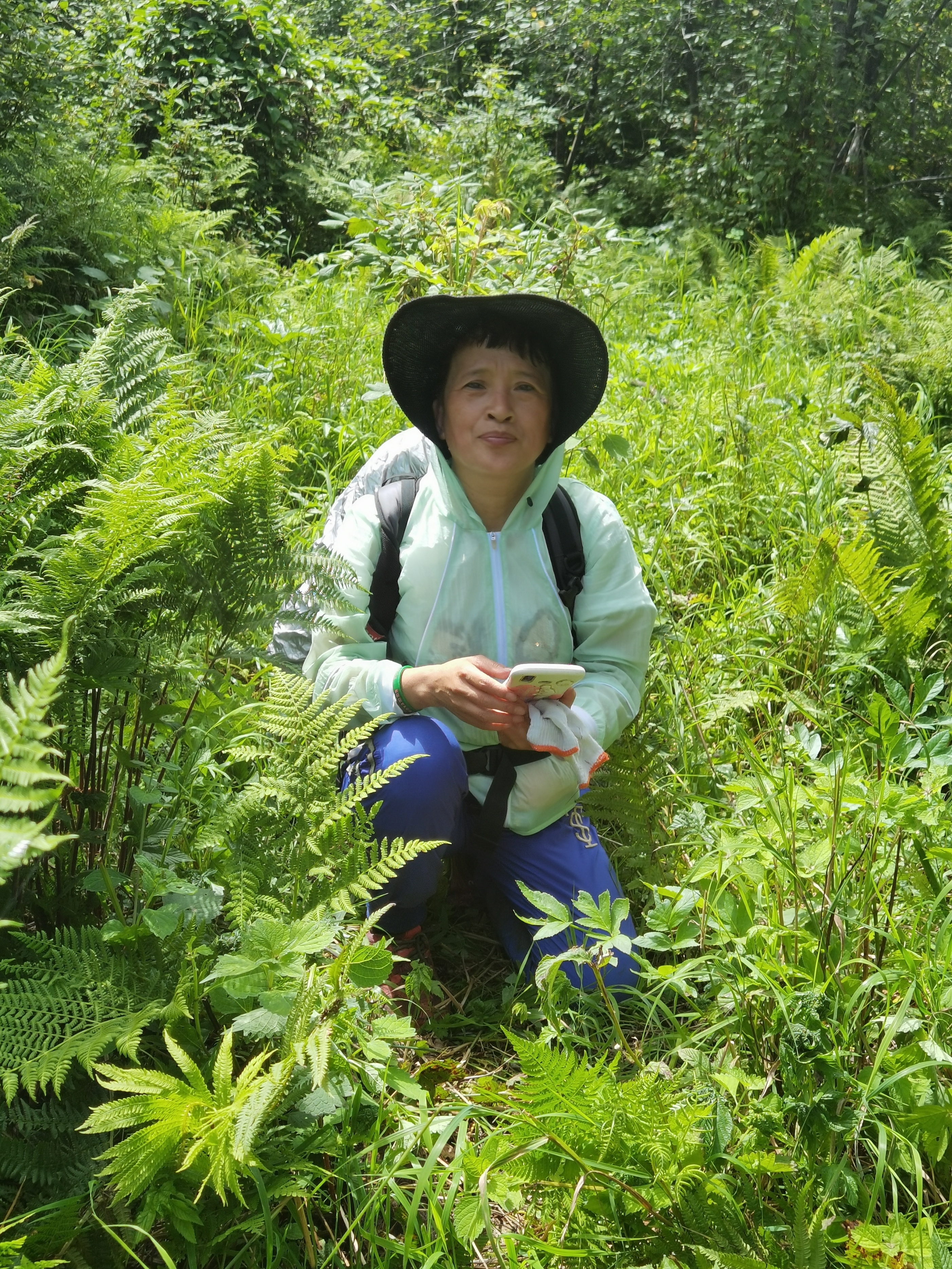 探秘摩艾石像,探秘摩迈尔洞穴