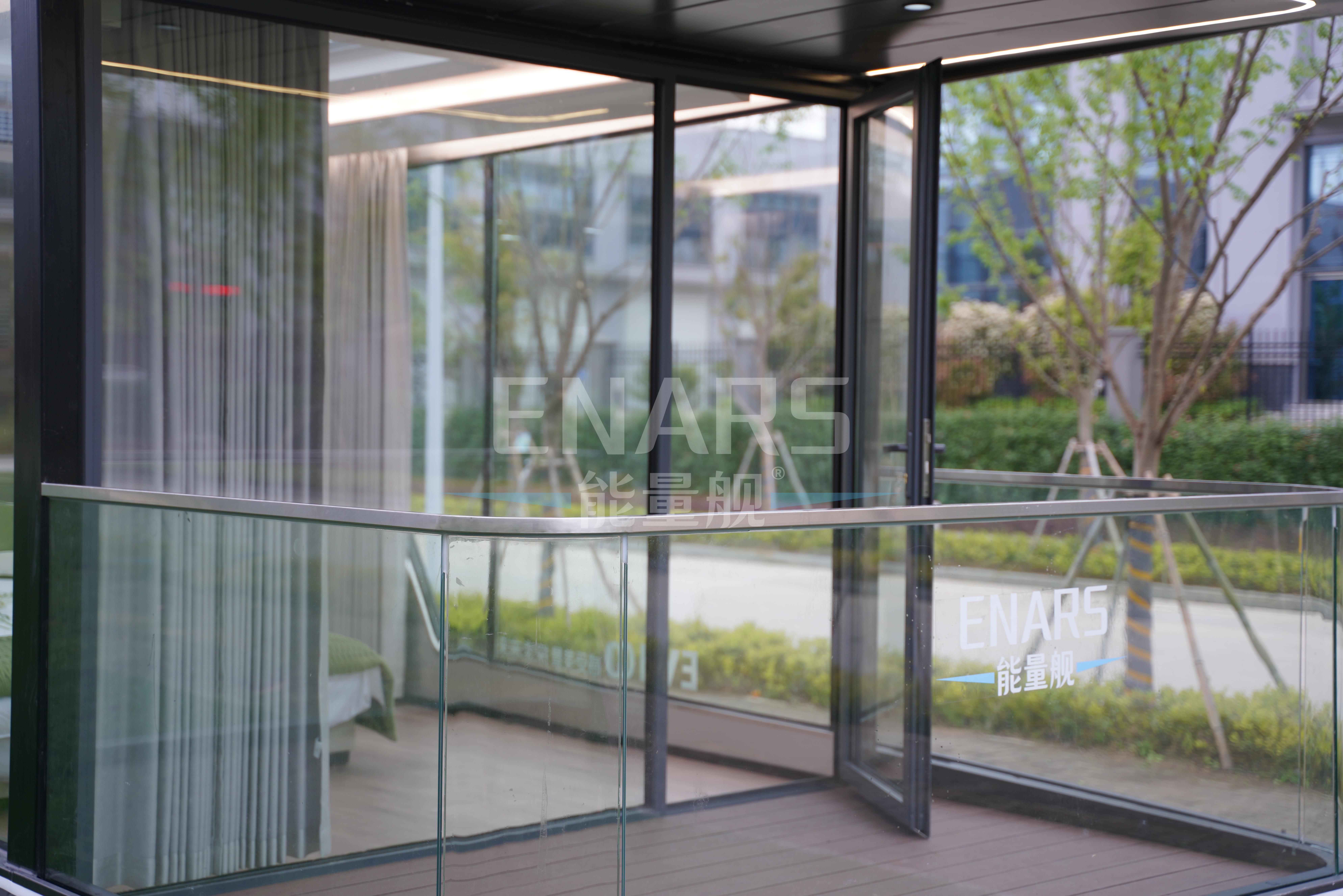 可移动太空舱民宿能量舰EV10助力深入推广“智能化旅居理念”