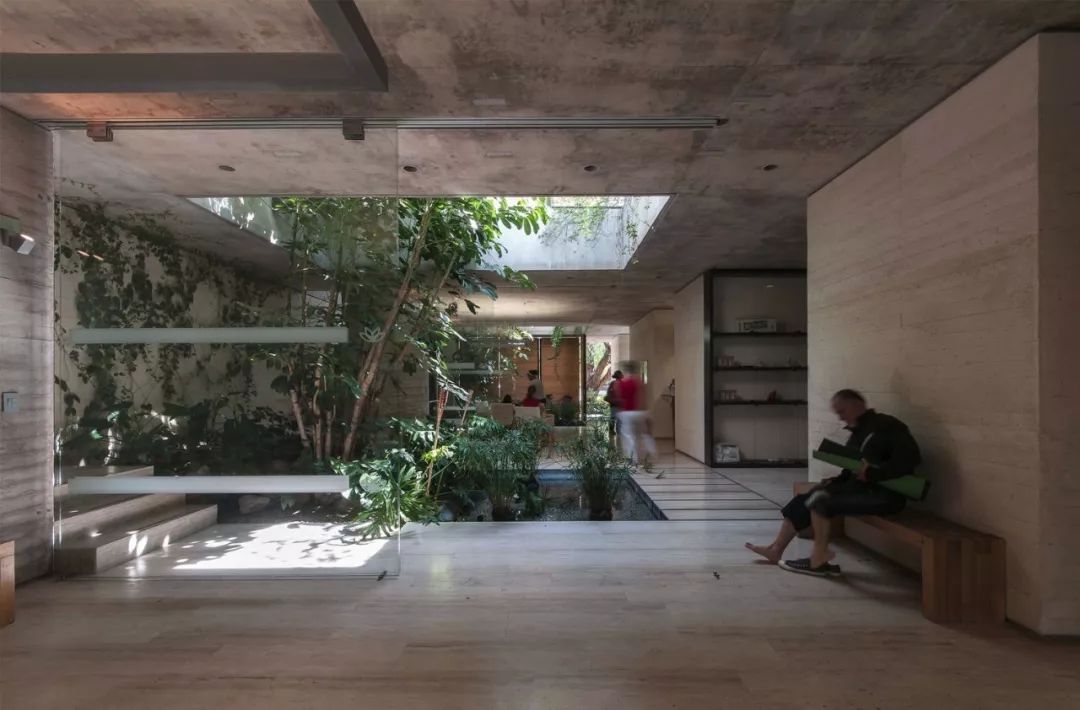 下沉式庭院算庭院吗,下沉式庭院和地上庭院叠石结合