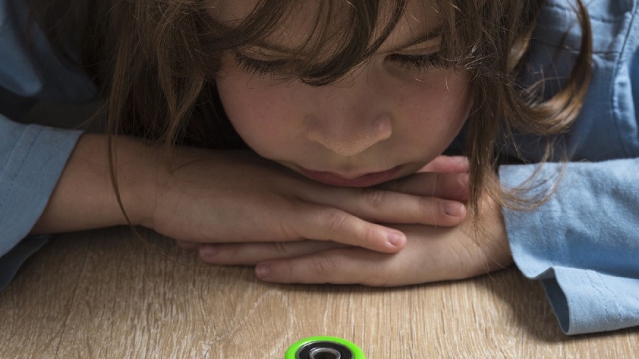 为什么女孩子容易“性早熟”，这3点是重要原因，家长要留心