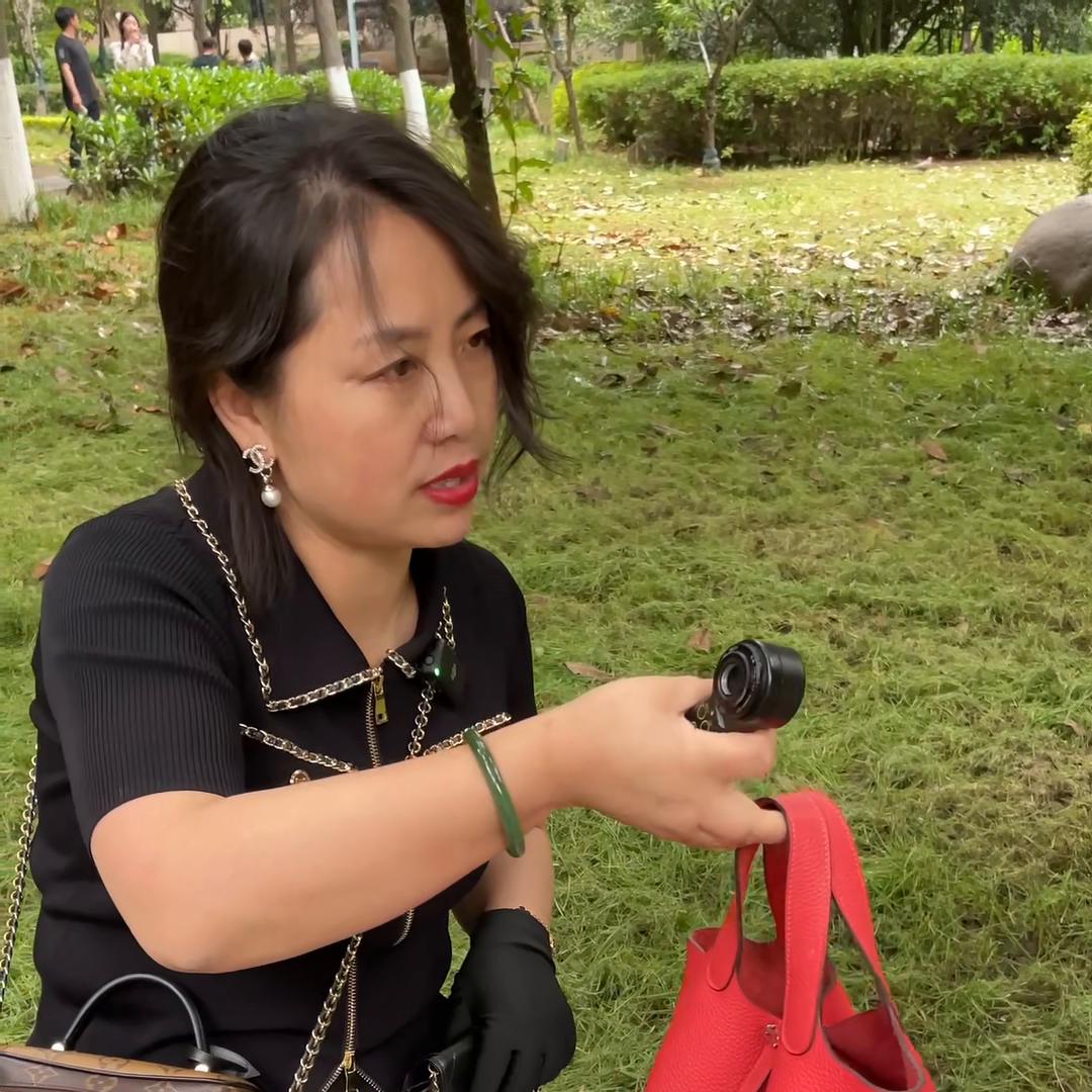 年终奖竟然发了一个爱马*仕？光看袋子一眼假！#南京回收