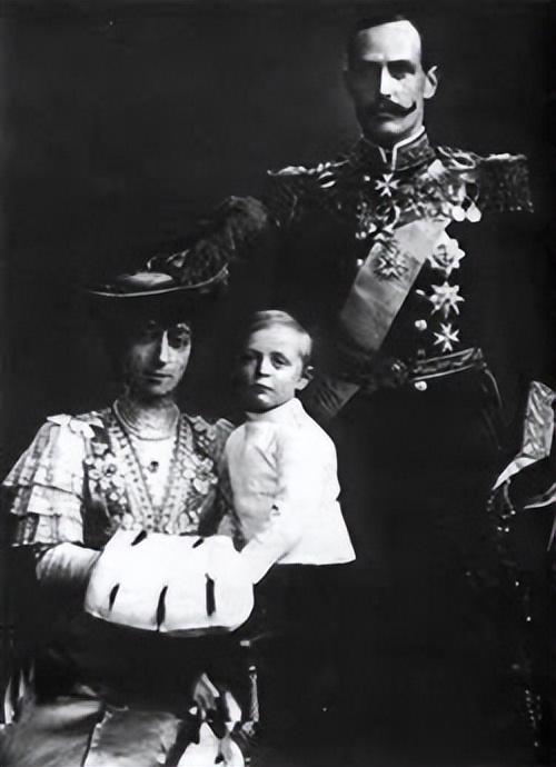 历史上的11月10日重大事件,8月13日历史大事件