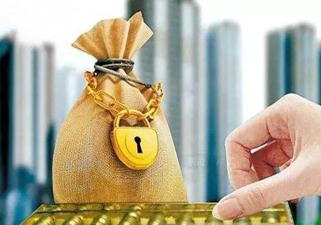 为什么家庭年收入30万左右,为什么年收入30万过着朴素生活