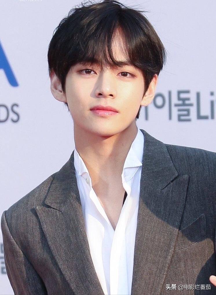 全球最帅100张面孔肖战,全球最帅十大面孔肖战