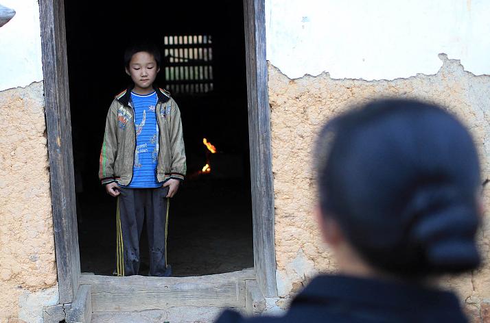 小学生住校想家了特别想哭怎么办,当住校的孩子说想家该怎么办