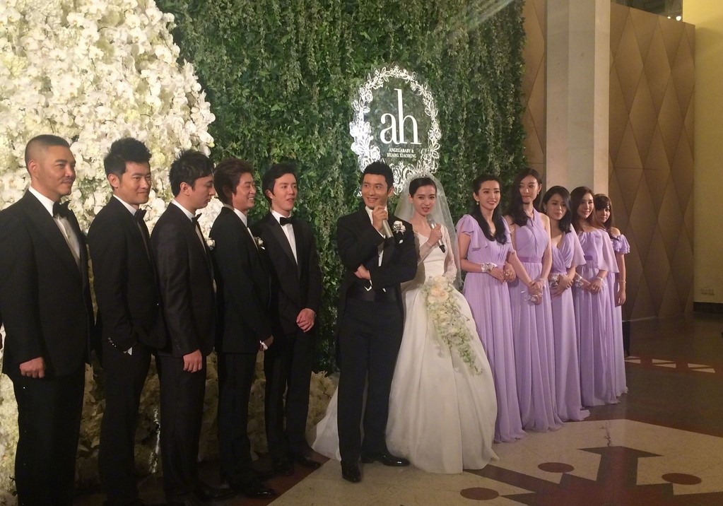 黄晓明Angelababy官宣离婚，回顾当年参加婚礼的嘉宾，物是人非