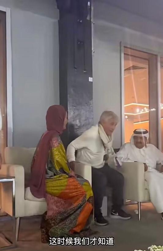 莫扎太后衣品,莫扎太后穿搭图片