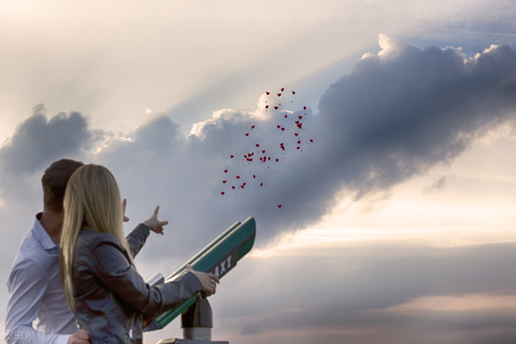 农业银行每月定投一千股好吗,农业银行股票1万股每年收益