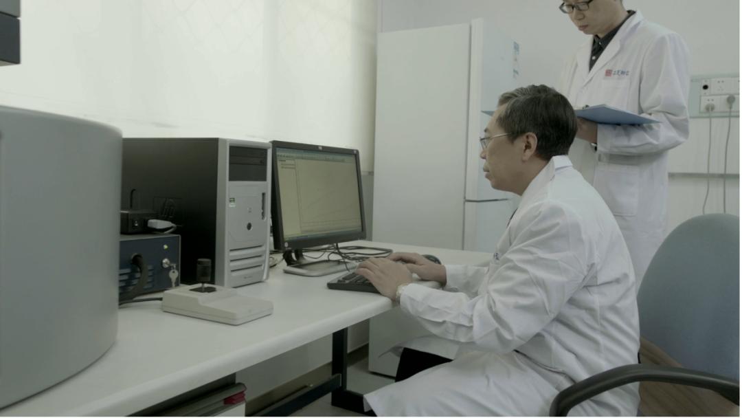 探秘！他们让白纸黑字“说”出真相