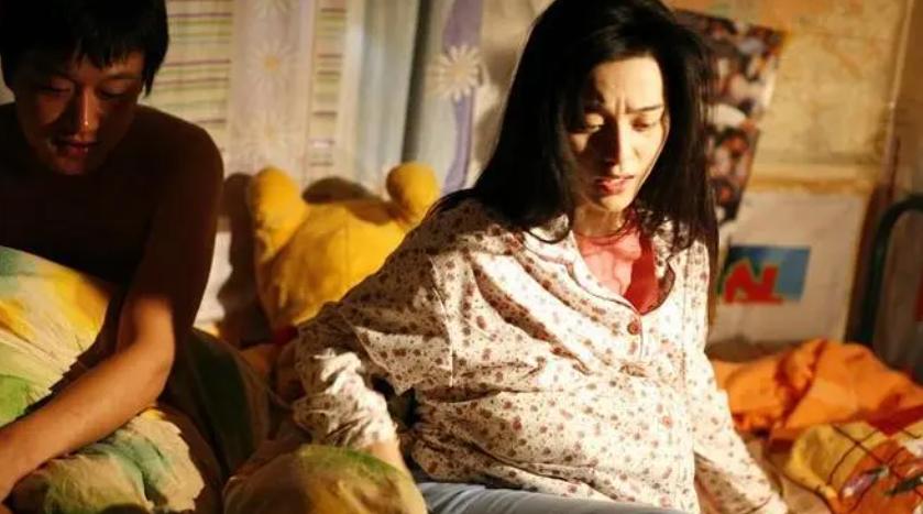 假戏真做的娱乐圈，无数双咸猪手，牺牲了多少女演员的“清白”？