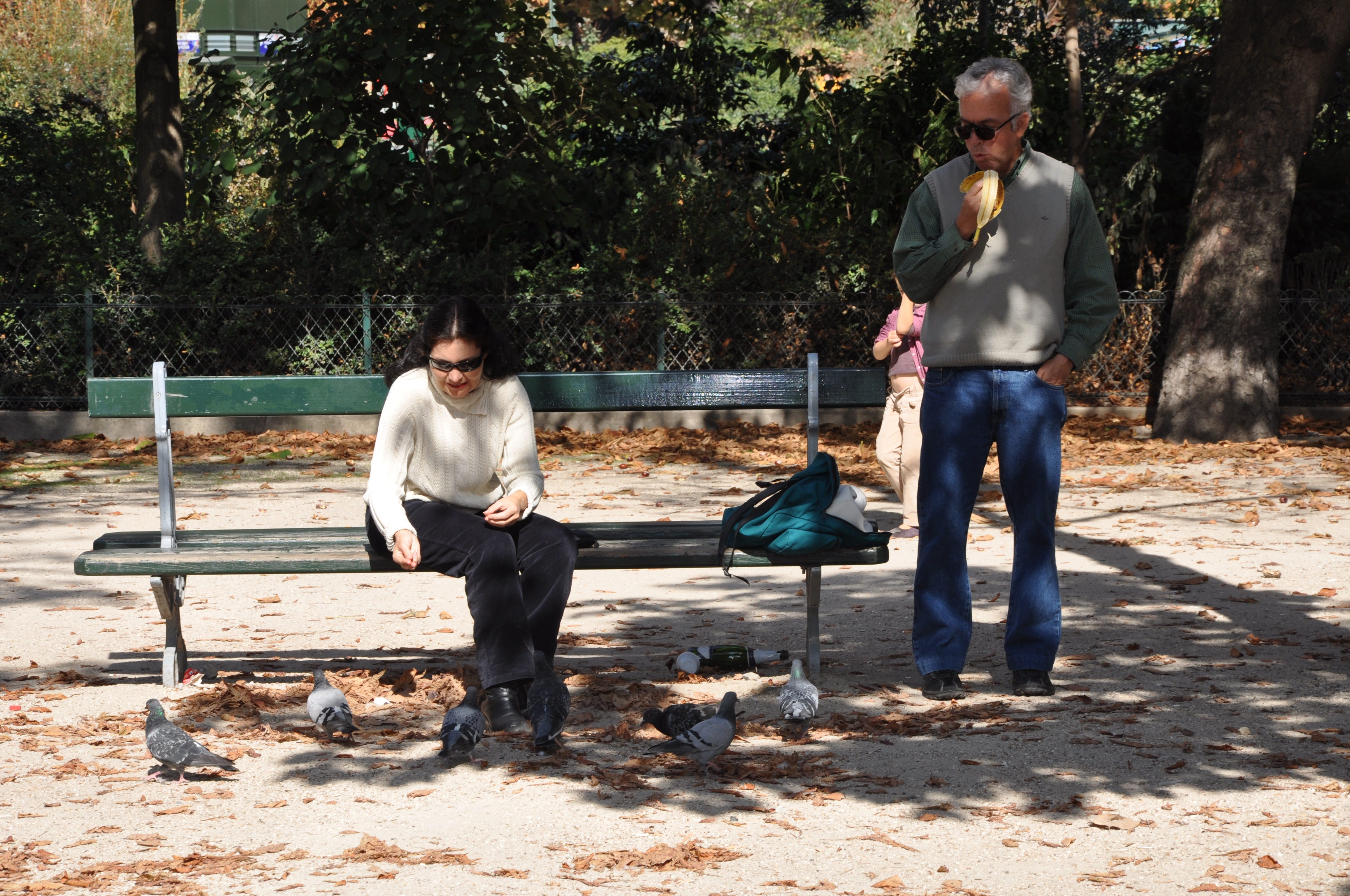 巴黎街头路边摊,在巴黎街头随机拍路人