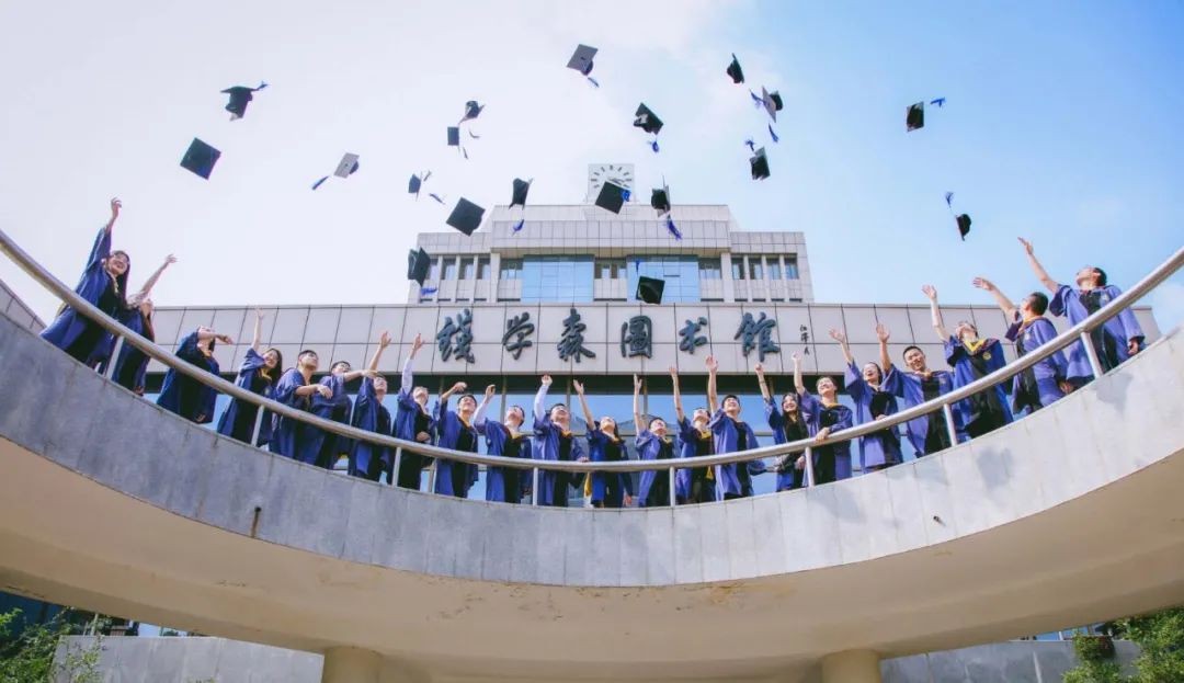 全球冠军!他们都是名企创始人,本、硕毕业于同一高校,同时登上福布斯!