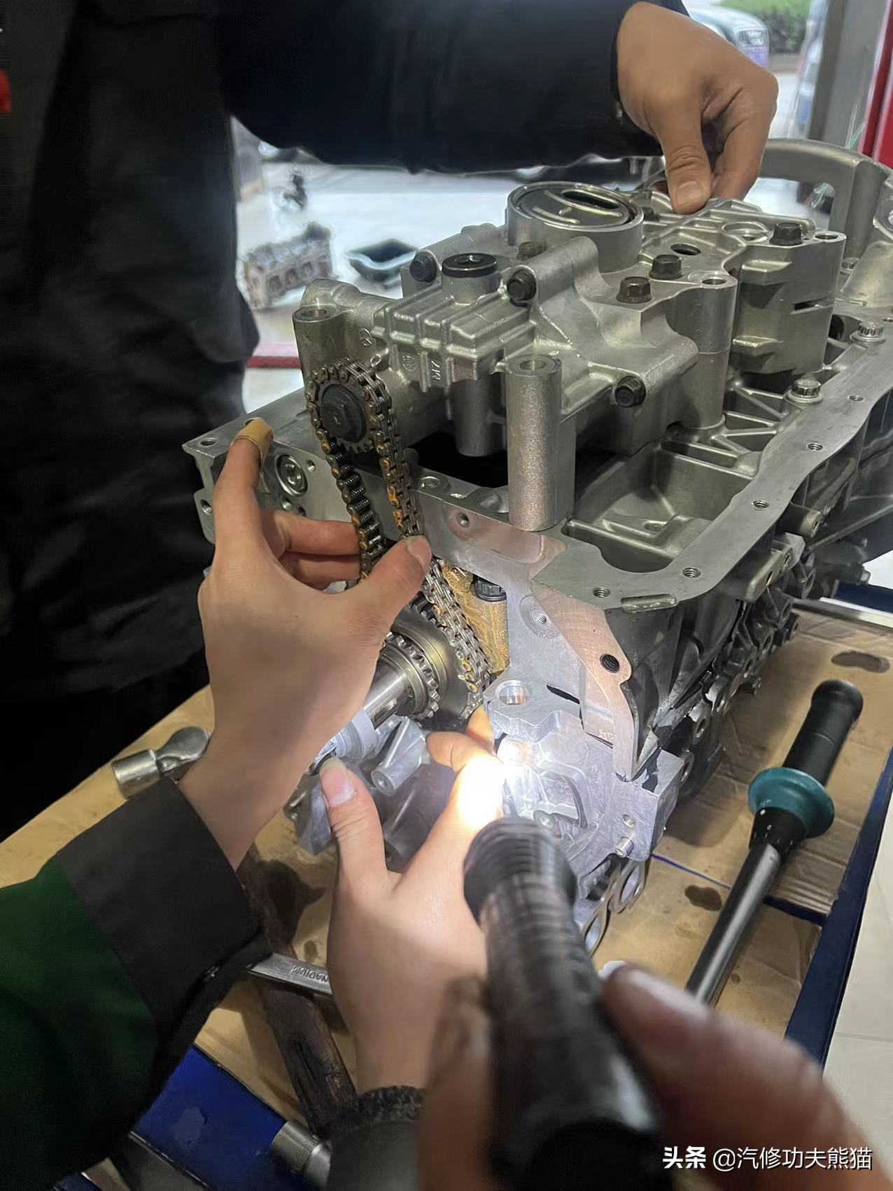 全新胜达大修,现代全新胜达9万公里烧机油